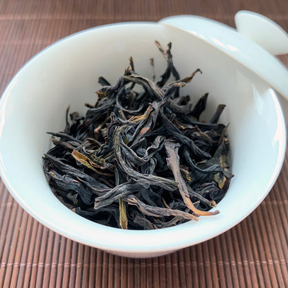 Lao Cong Qun Ti Dancong